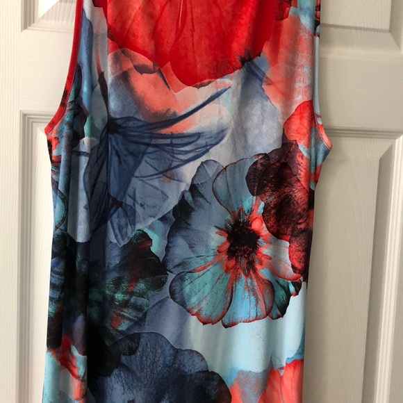 Dress - Picture 7 of 8